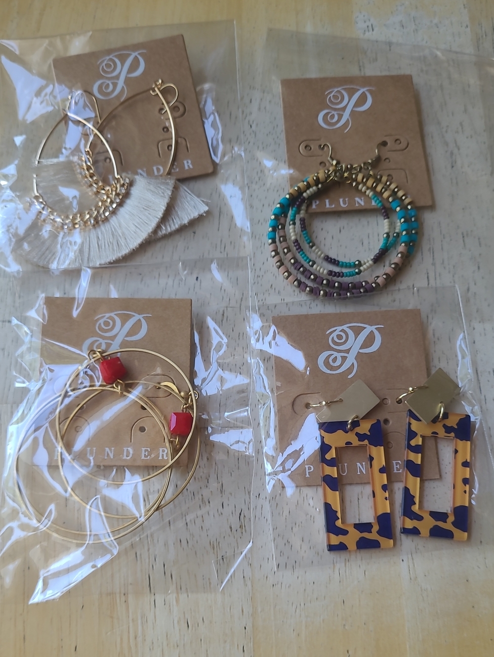 4 Sets Of Plunder  Earrings
